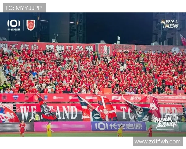 重庆足球队在足球速度排行榜中荣获第五名展现出强劲实力与潜力 重庆足球队在足球速度排行榜中荣获第五名展现出强劲实力与潜力